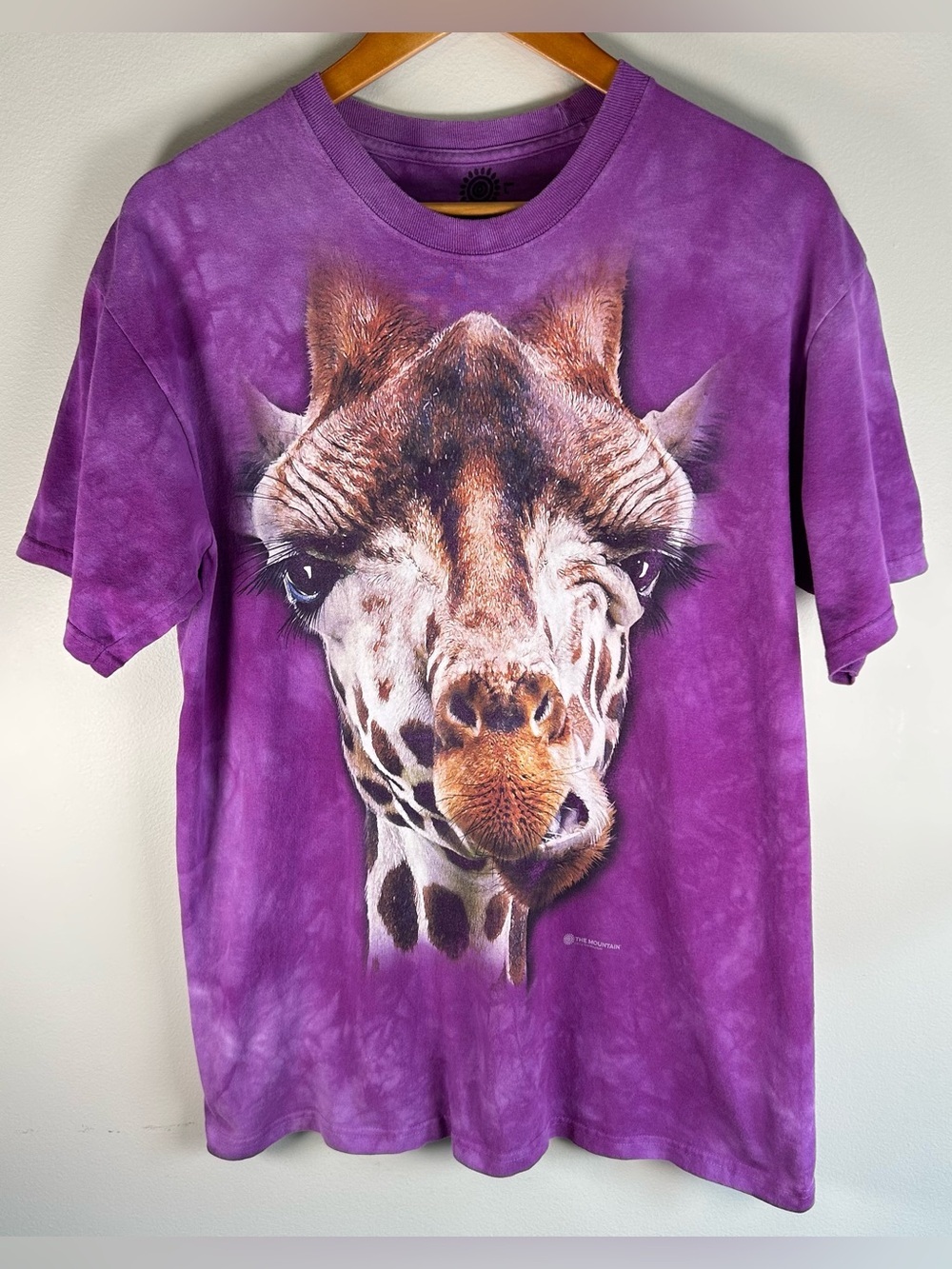 The Mountain Giraffe Graphic T-Shirt Size L Purple Tie Dye 2013 USA Unisex EUC